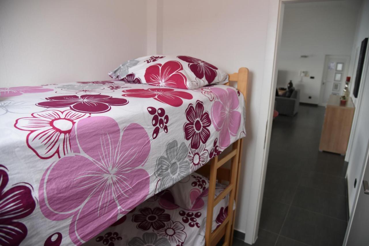 Villa Pina Appartment Chantos Tisno Ngoại thất bức ảnh