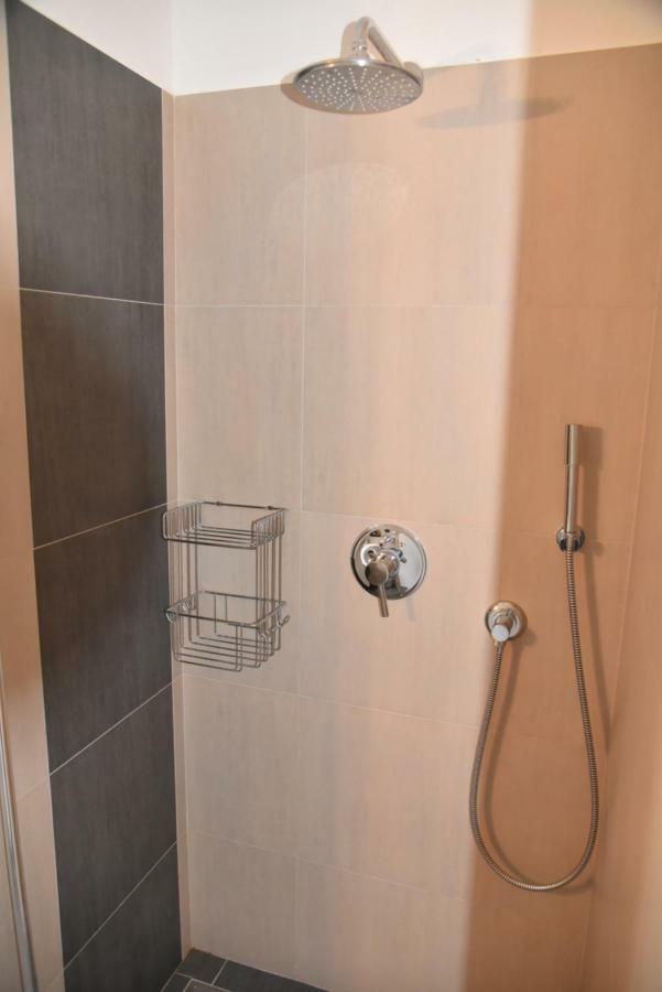 Villa Pina Appartment Chantos Tisno Ngoại thất bức ảnh