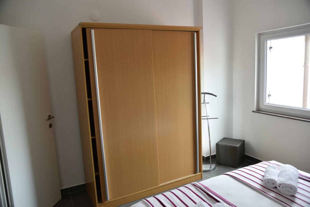 Villa Pina Appartment Chantos Tisno Ngoại thất bức ảnh
